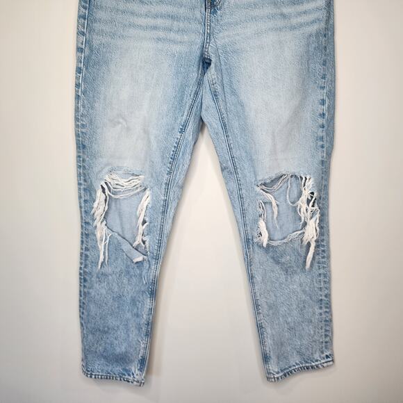 American Eagle Mom Jeans Women's 8R Medium Wash Distressed Denim - Picture 3 of 8